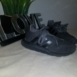 Adidas Swift Run Size 1Y